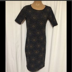 NWT LuLaroe size Smal Julia dress